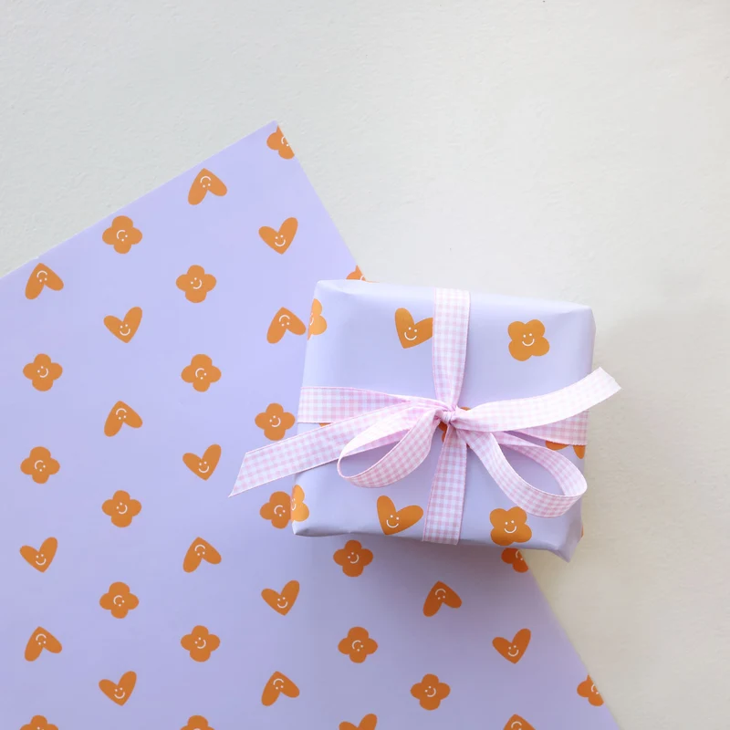 Geschenkpapier "Blume & Herz"