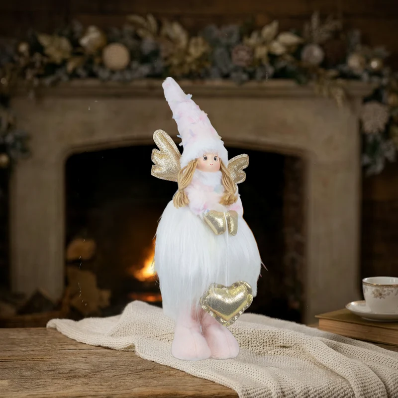 Weihnachtsengel stehend 48 cm – Flauschiger Engel in Weiß und Rosa mit goldenen Flügeln, Herz & Zipfelmütze