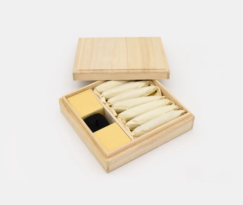 TOHAKU 7 Small Candles & KOMA Stand Set