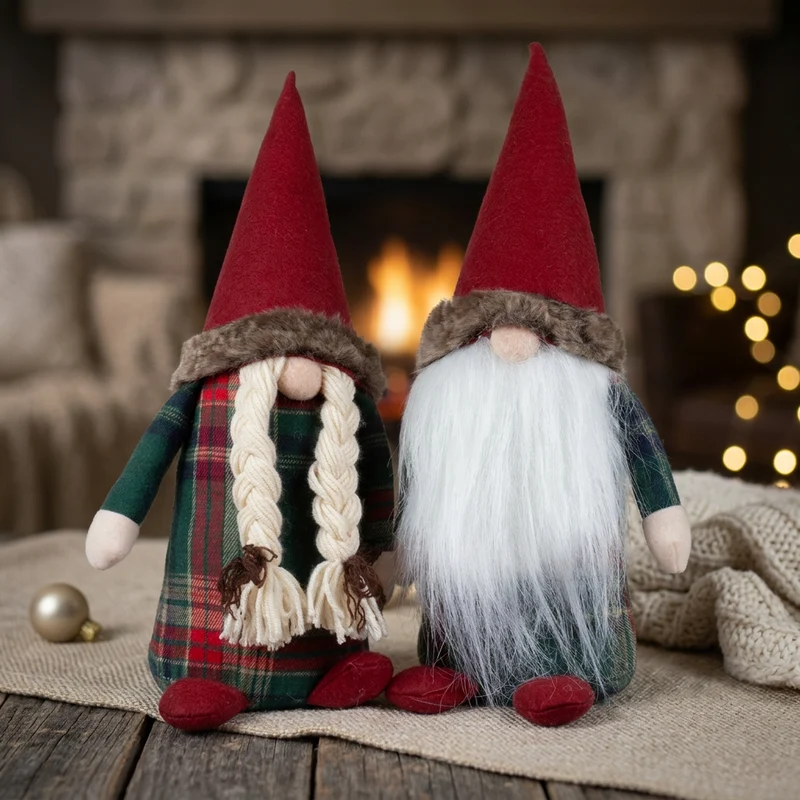 Wichtel sitzend 25 cm in 2 Designs. Dekofigur Gnom rot & grün kariert