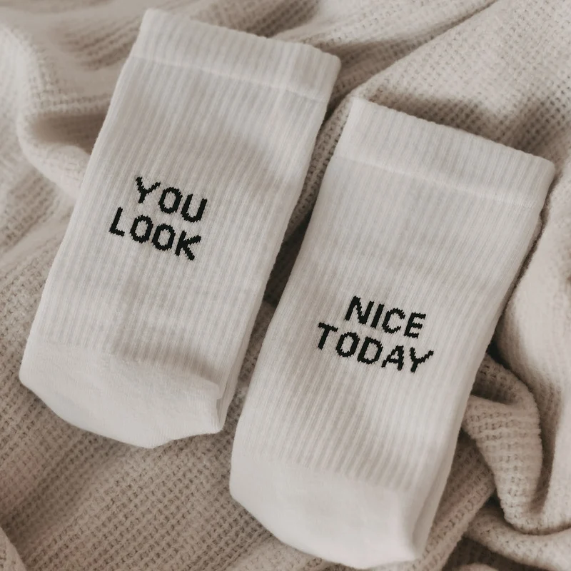 Eulenschnitt Socken You look nice today Größe 35-38 weiß