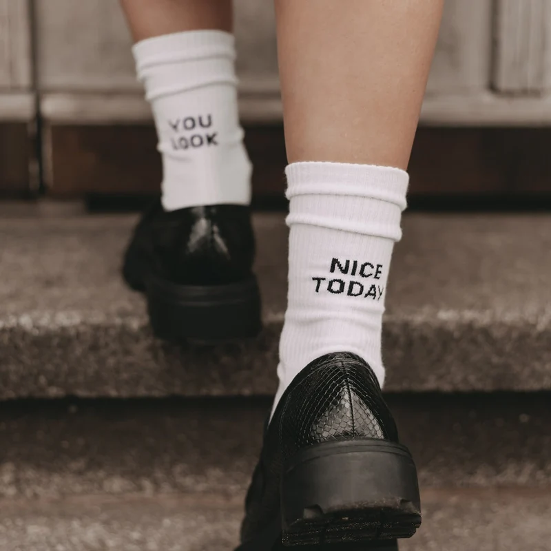 Eulenschnitt Socken You look nice today Größe 35-38 weiß