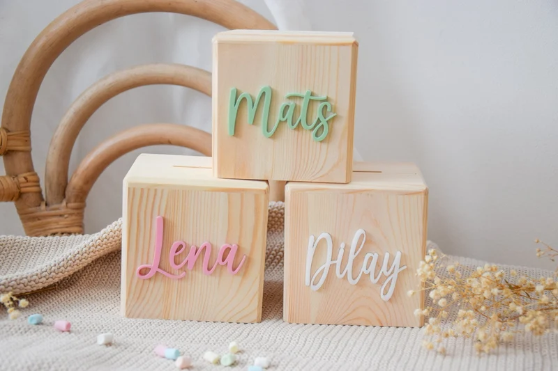 Spardose mit 3D Schriftzug in Bunten Pastell Farben