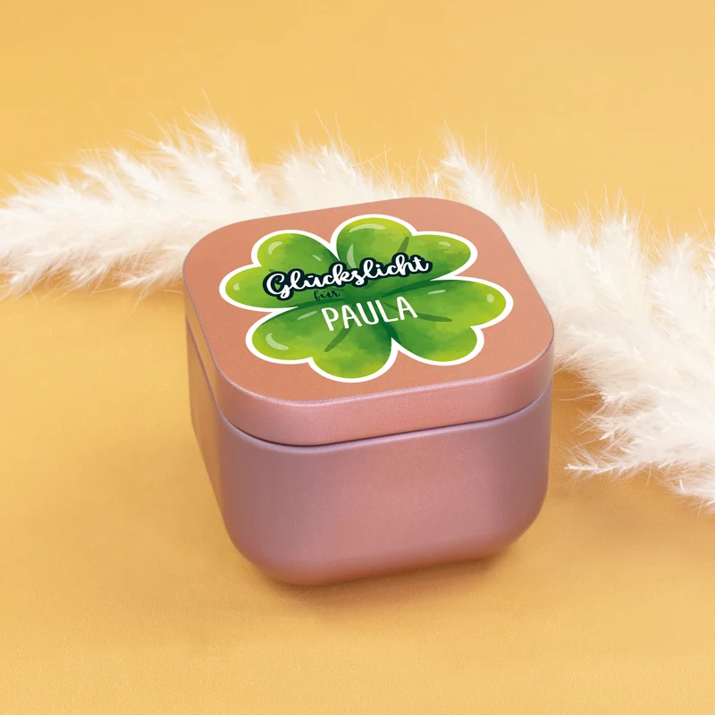 Glückslicht mit Name personalisiert | Mini Duftkerze mit Kleeblatt als Geschenk für Frauen & Männer