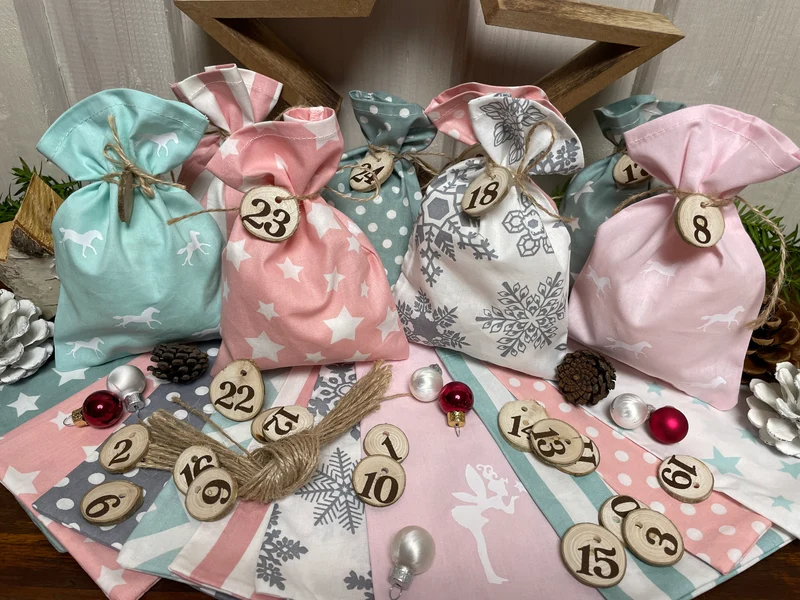 Adventskalender,Landhausstil Adventskalender zum Befüllen, 24 Säckchen zum Advent , Adventskalender Zahlen aus Holz, rosa/mint/grau
