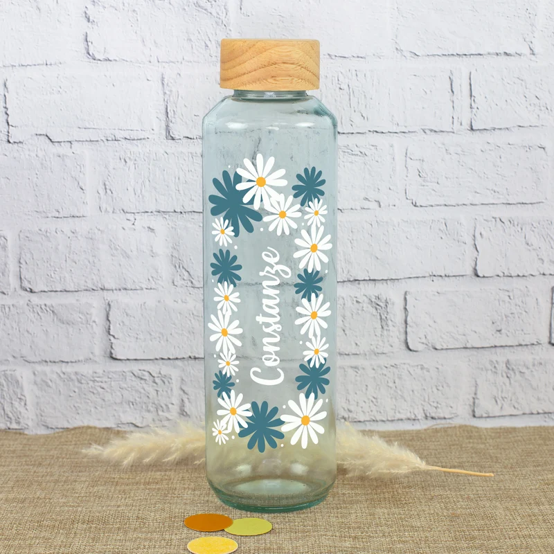 Personalisierte Trinkflasche aus Glas mit Blumen Motiv | Nachhaltige Flasche als Geschenk für Frauen
