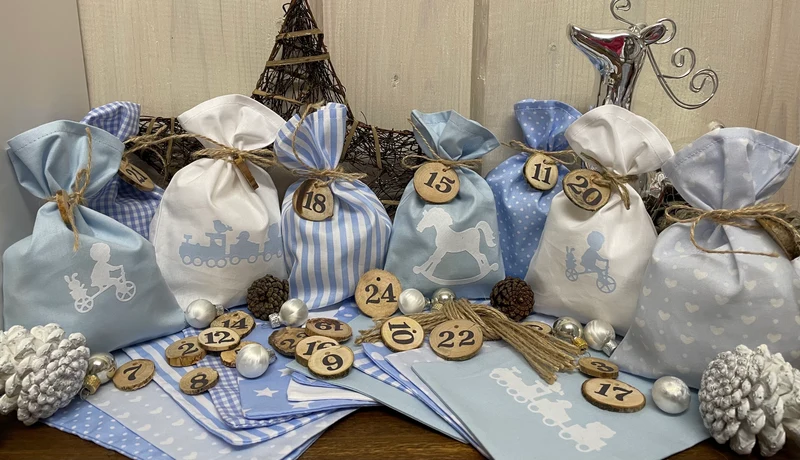 Adventskalender,Landhausstil Adventskalender zum Befüllen, 24 Säckchen zum Advent , Adventskalender Zahlen aus Holz, blau /weiß