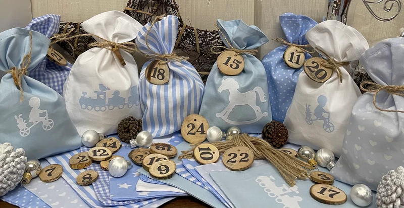 Adventskalender,Landhausstil Adventskalender zum Befüllen, 24 Säckchen zum Advent , Adventskalender Zahlen aus Holz, blau /weiß