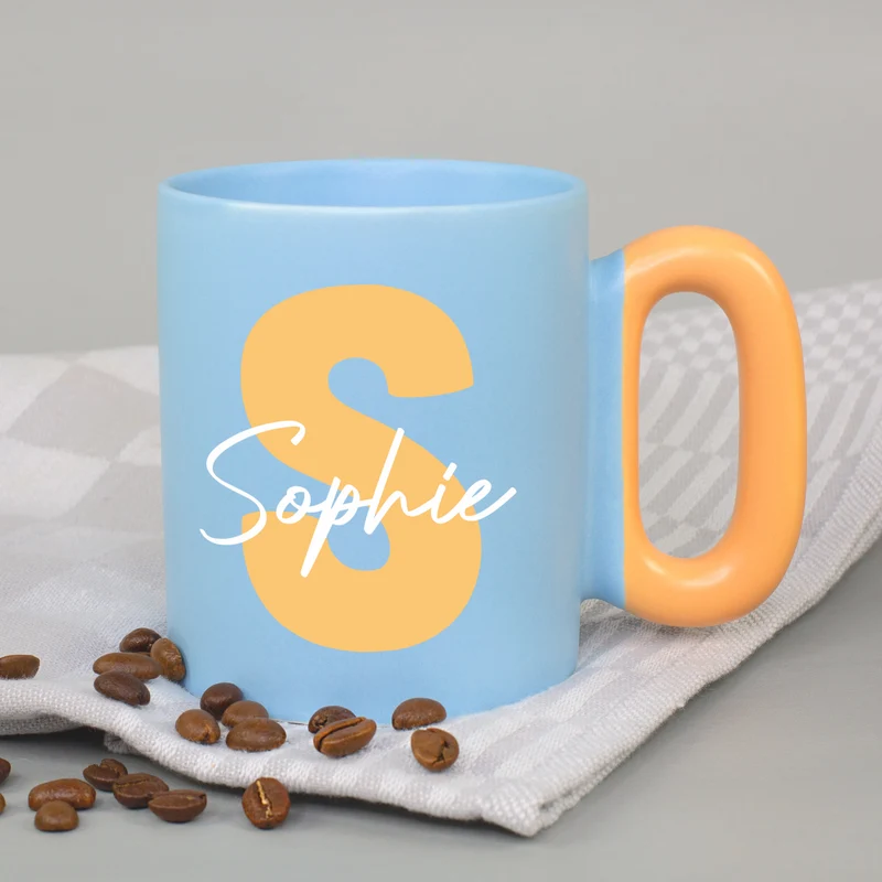 Personalisierte Tasse mit Initiale & Name | Bunter Porzellan Kaffeebecher von Ritzenhoff & Breker