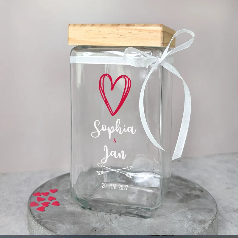 Personalisierte Keksdose mit Herzmotiv als Geschenk für Hochzeit oder Valentinstag