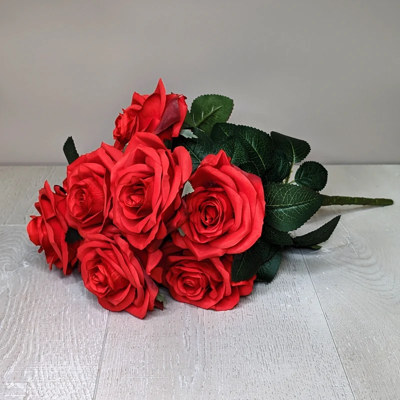 Hochwertiger Kunstblumenstrauß Rosen – Rosa Dijon | Rot | 10 Seidenblumen | 42 cm