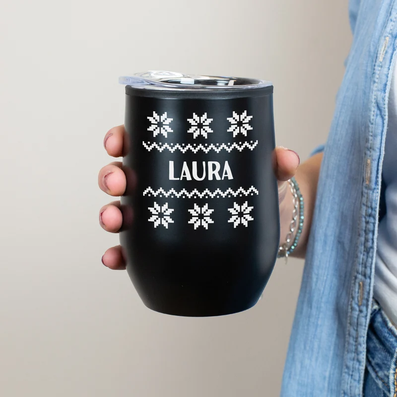 Personalisierter Thermobecher mit Strickmotiv & Name in 2 Farben | Geschenk zu Weihnachten