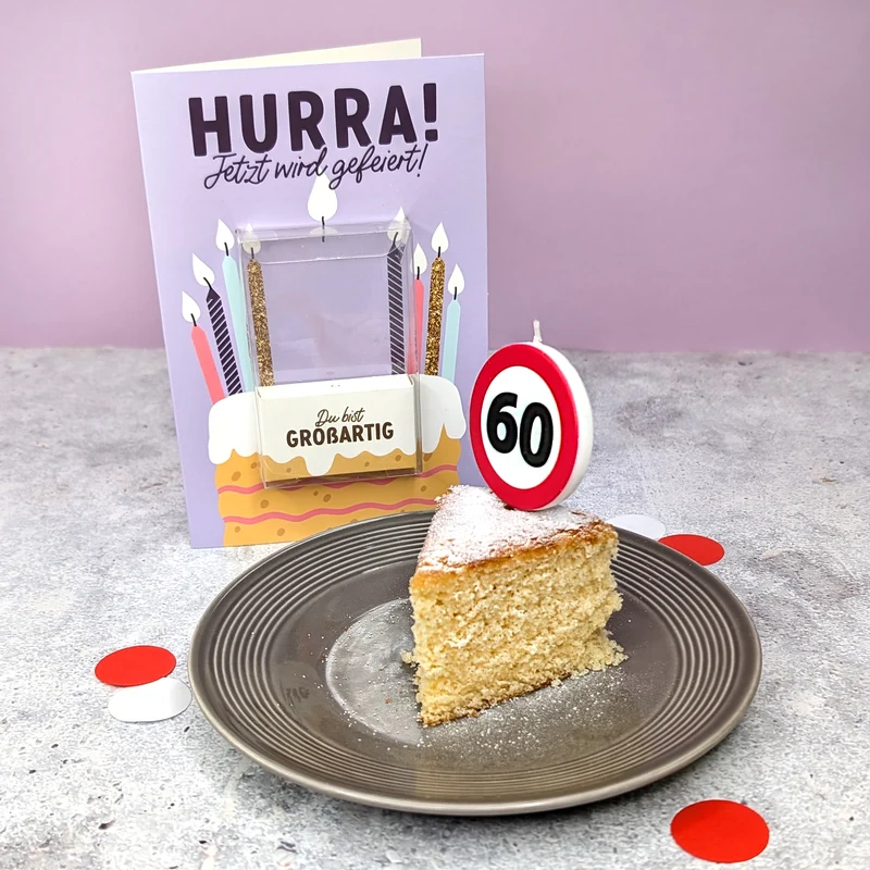 Karte zum Geburtstag mit Kerze in Verkehrszeichen-Design