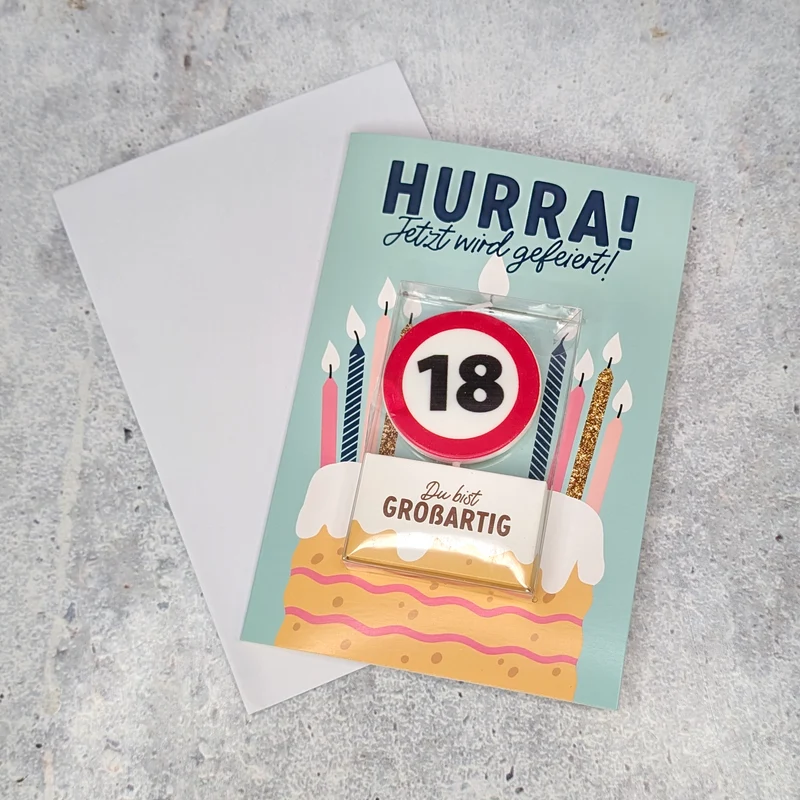Karte zum Geburtstag mit Kerze in Verkehrszeichen-Design