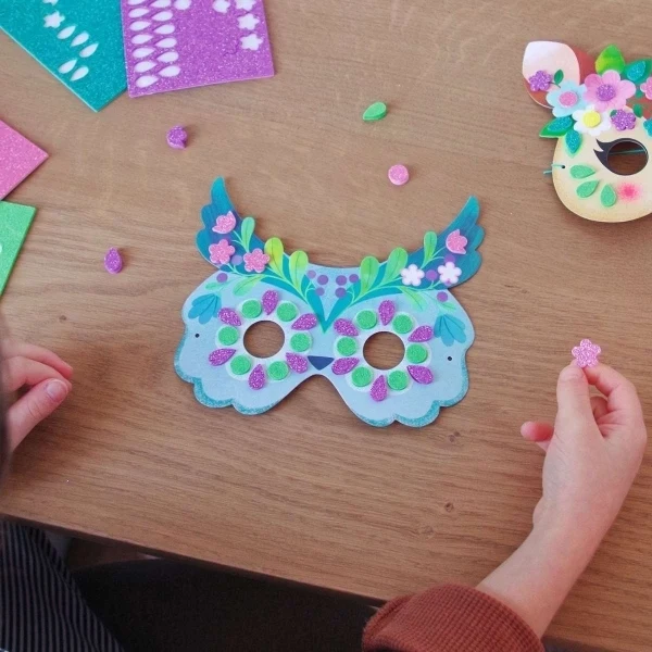 Djeco Do it yourself Mosaik Masken zum Dekorieren