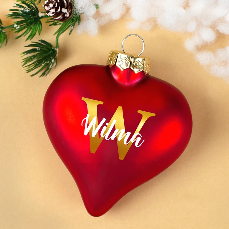 Christbaumkugel in Herzform personalisiert mit goldener Initiale und Name | Matt oder glänzend Rot