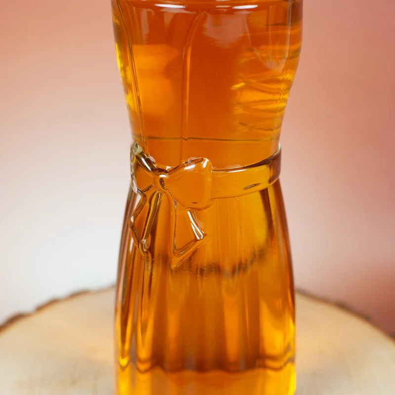 Personalisiertes Bierglas im Design einer Lederhose oder Dirndl mit Name | Oans, zwoa, gsuffa!