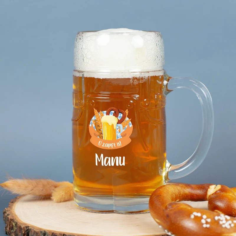 Personalisierter Bierkrug im Lederhosen Design mit bayerischem Festmotiv | Bierglas mit Name 0,5l