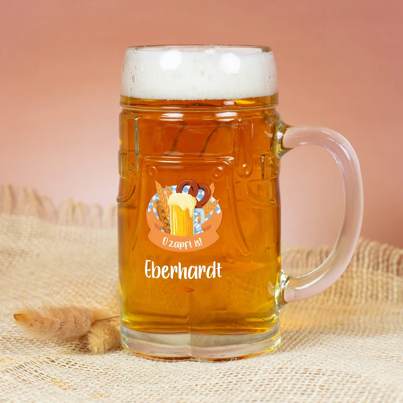 Personalisierter Bierkrug im Lederhosen Design mit bayerischem Festmotiv | Bierglas mit Name 0,5l