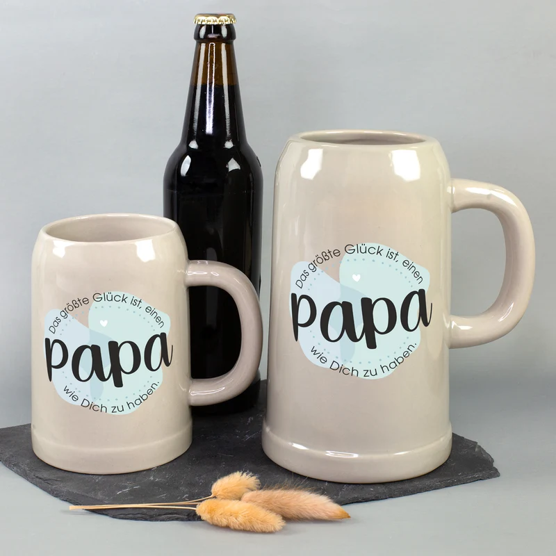 Keramik Bierkrug 'Papa Glück' als Geschenk für Väter | Steingut Bierglas 0,5 oder 1 Liter