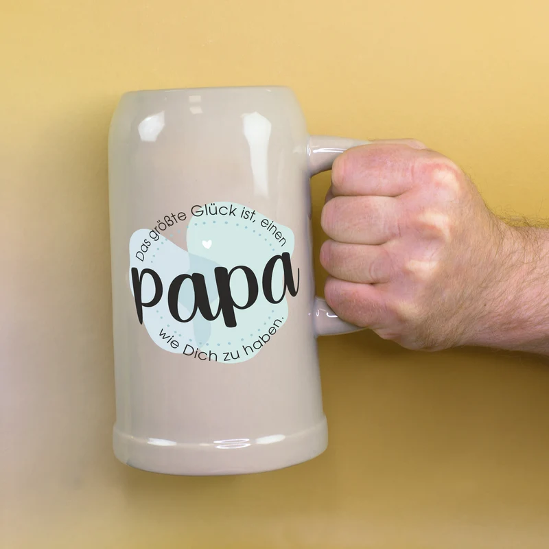 Keramik Bierkrug 'Papa Glück' als Geschenk für Väter | Steingut Bierglas 0,5 oder 1 Liter