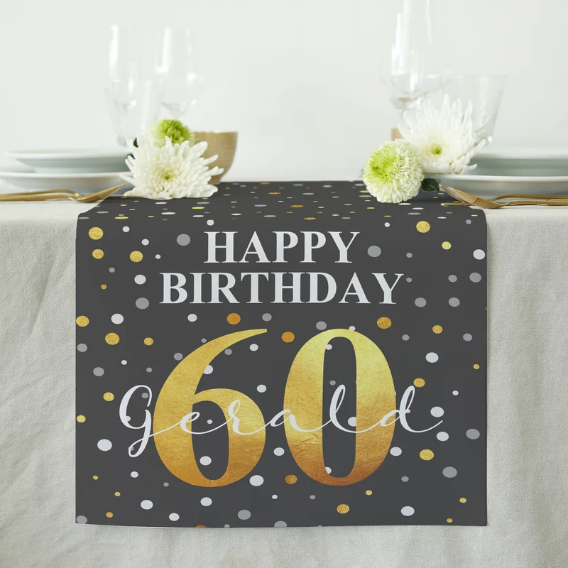 Personalisierter Tischläufer zum Geburtstag mit Name & Alter in Schwarz | Zwei Längen | Konfetti Motiv