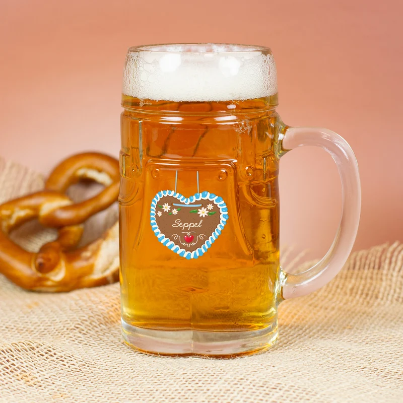 Bierkrug in Lederhosenoptik personalisiert mit Name und Lebkuchenherz Motiv | Bierglas 0,5l