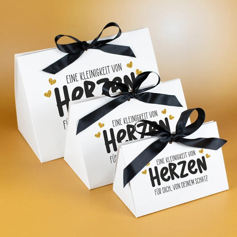 Edle Geschenkverpackung 'Eine Kleinigkeit von Herzen' mit Wunschtext personalisiert | 3 Größen