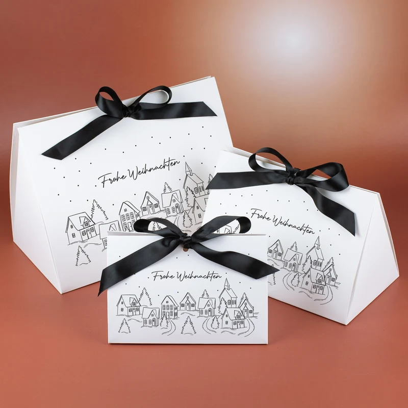 Personalisierte Geschenktasche mit verschneitem Winterdorf | Edle Verpackung für Weihnachtsgeschenke