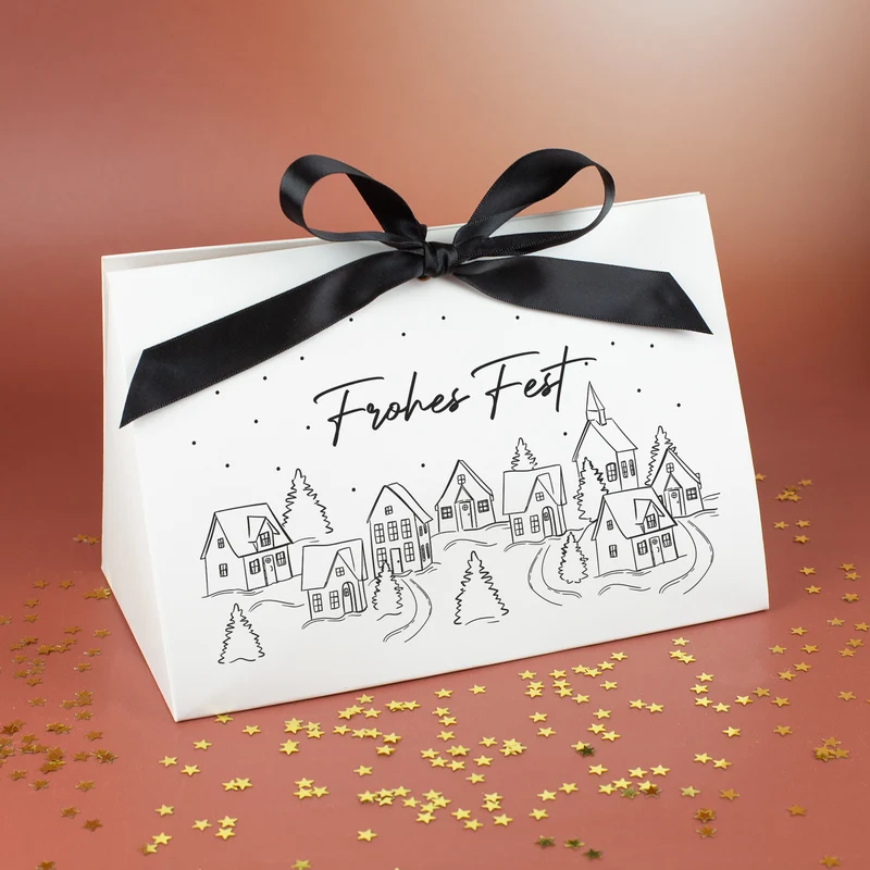 Personalisierte Geschenktasche mit verschneitem Winterdorf | Edle Verpackung für Weihnachtsgeschenke