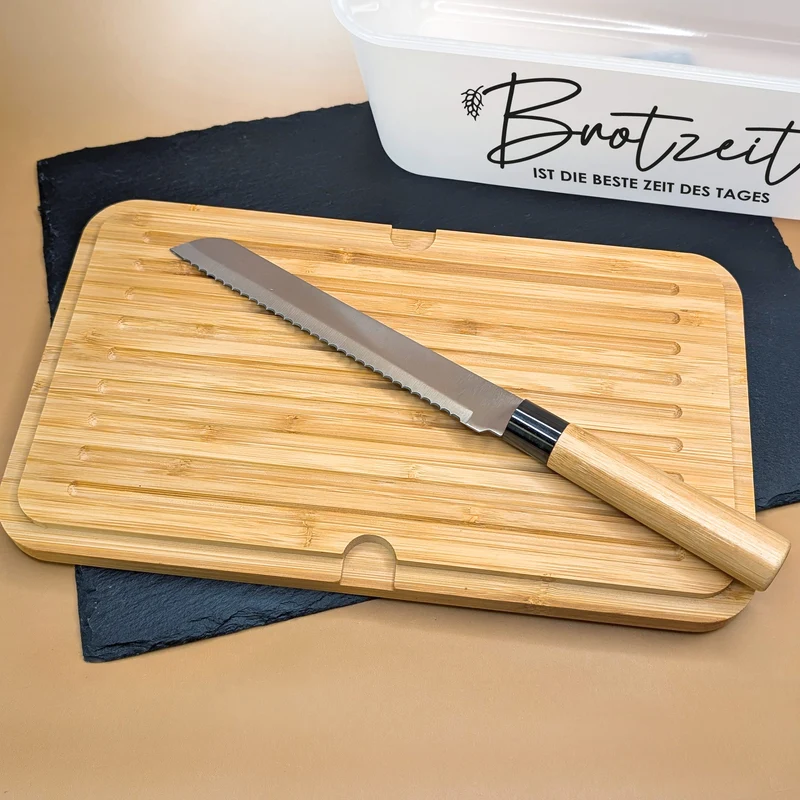 Brotkasten mit Messer & Bambus Schneidebrett | Personalisiert mit Wunschtext für die Küche