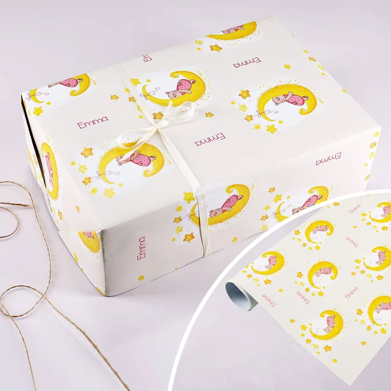 Geschenkpapier für Mädchen mit süßem Bären Motiv und Name 0,8 m x 1,60 m