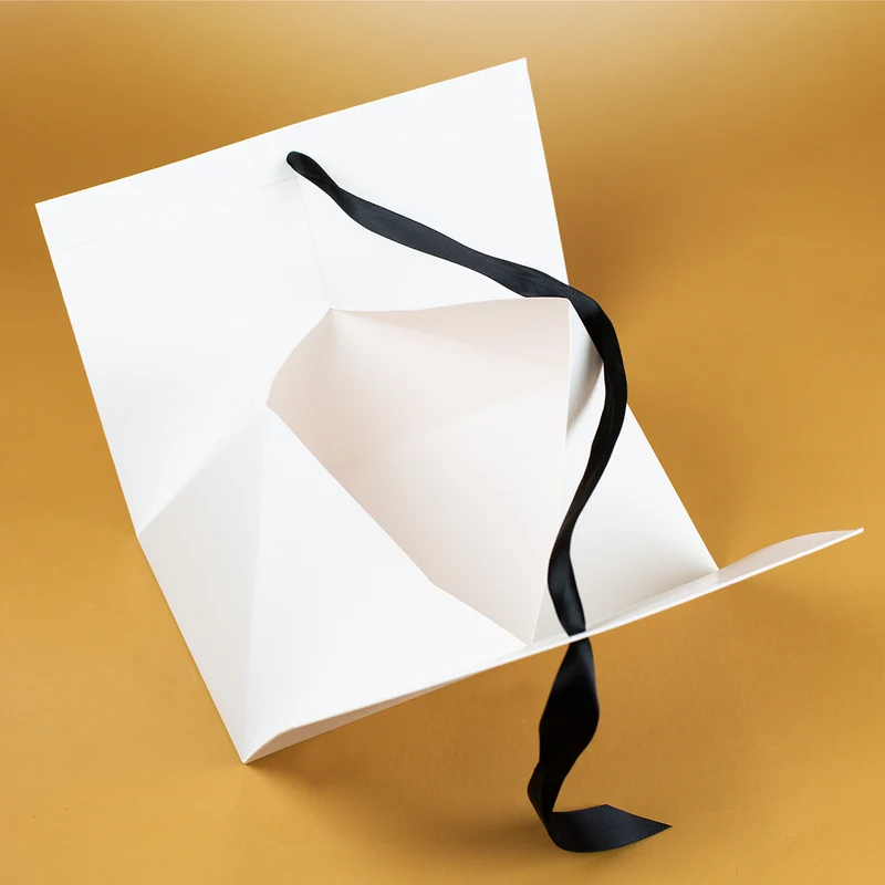 Personalisierte Geschenktasche mit Wichtelmotiv | Edle Geschenkverpackung zu Weihnachten in 3 Größen
