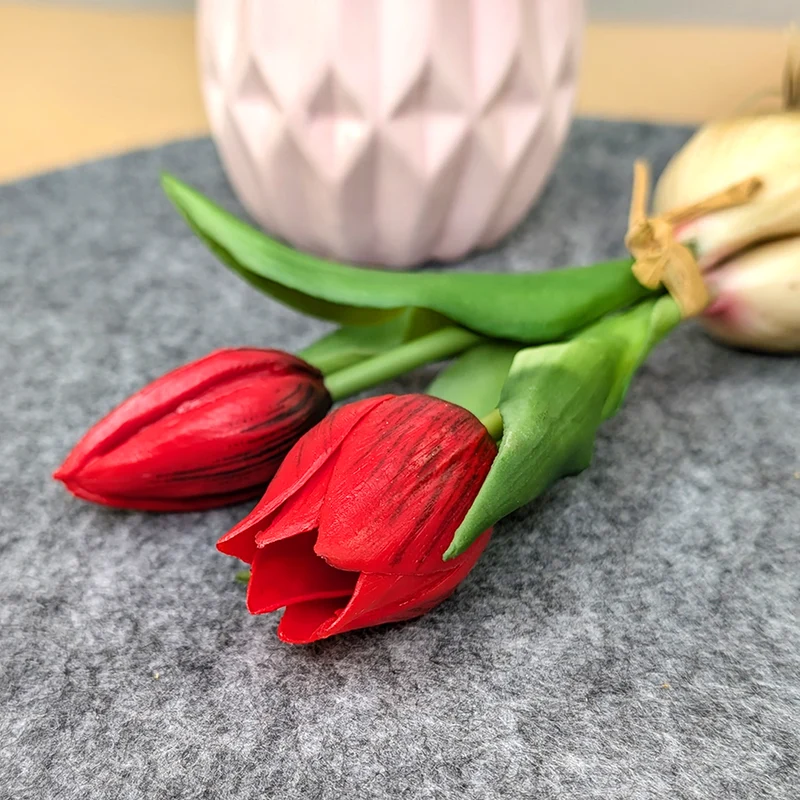 Seidenblumen Tulpen mit Zwiebeln | Hochwertige Kunstblumen in 2 Farben | 18 cm
