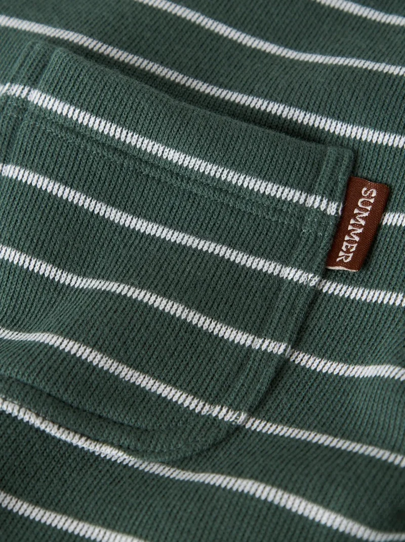 name it T-Shirt (nmmhakan) Garden Topiary