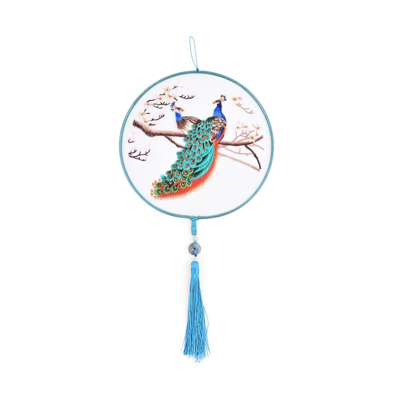 LIVMORE - Handstickerei-Wanddekoration aus 100% Seide mit Jade-Quaste, 20 cm, Pfau-Motiv
