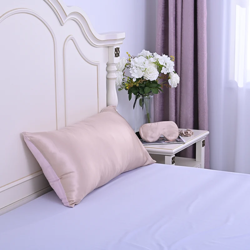 Serenity Night: Kissenbezug, Haargummi und Augenmaske aus 100% Maulbeerseiden, 40x80 cm, cm und 23,5x10,5 cm, Champagner, 3 teilig