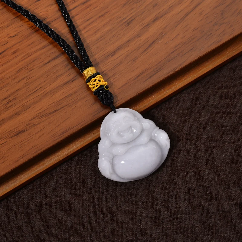 Natürlicher burmesischer Jadeit Typ A Hängedekoration mit lachendem Buddha, 45mm - 177,50 ct.