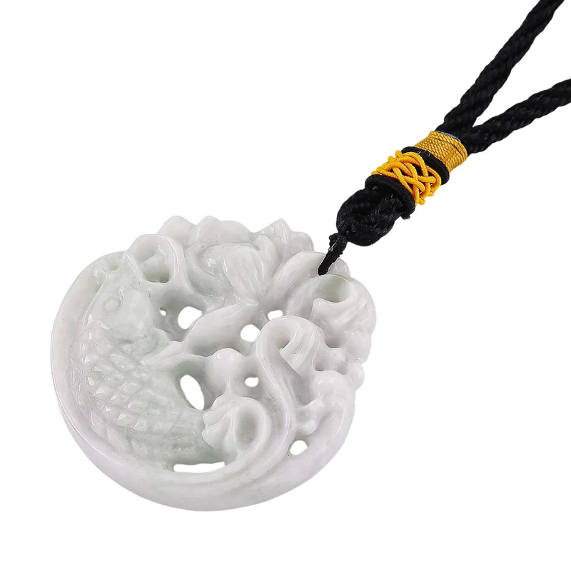 Natürlicher burmesischer Jadeit Typ A Hängedekoration mit Fisch- und Lotusrelief, 5mm - 241,50 ct.