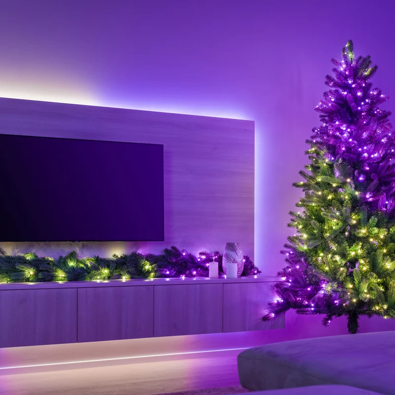 Pre-lit Garland