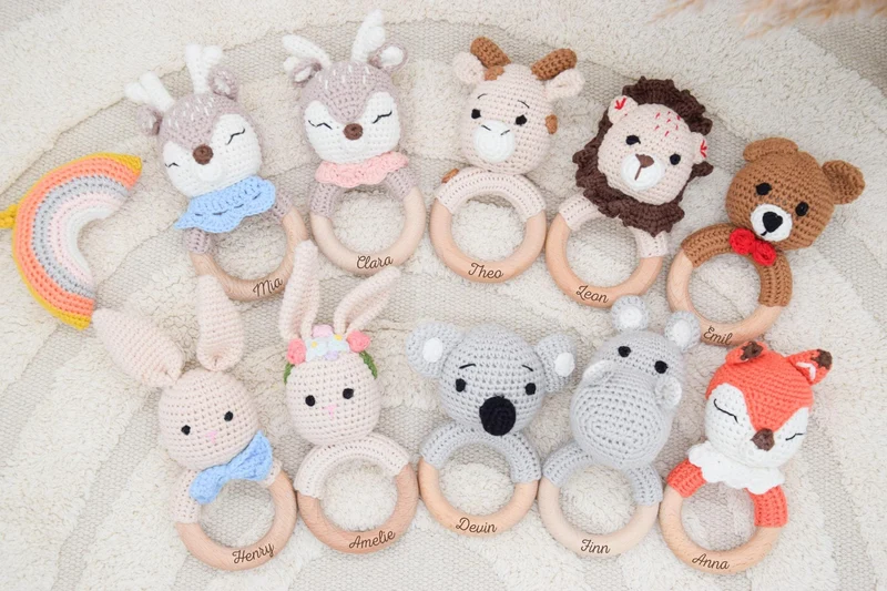 Babyrassel personalisiert mit Namen