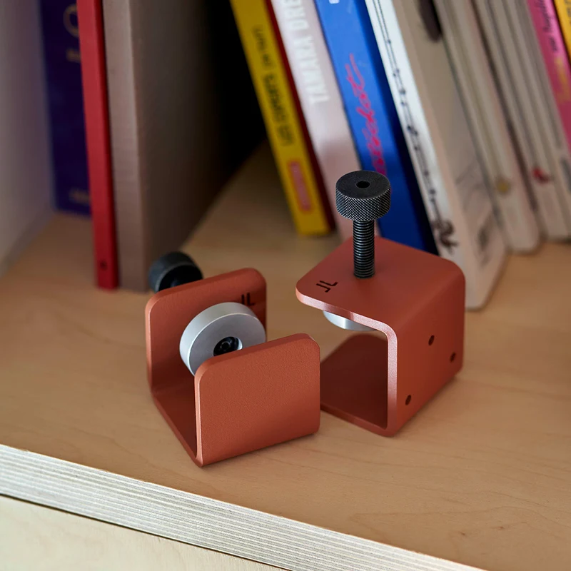 TIPTOE × HEJU Bracket