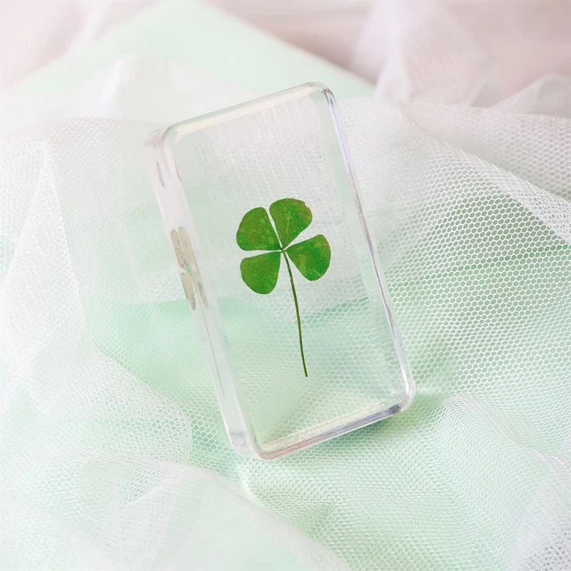 Cube „Lucky Clover“ | Dekorativer Resin-Block mit Glücksmotiv | &Klevering