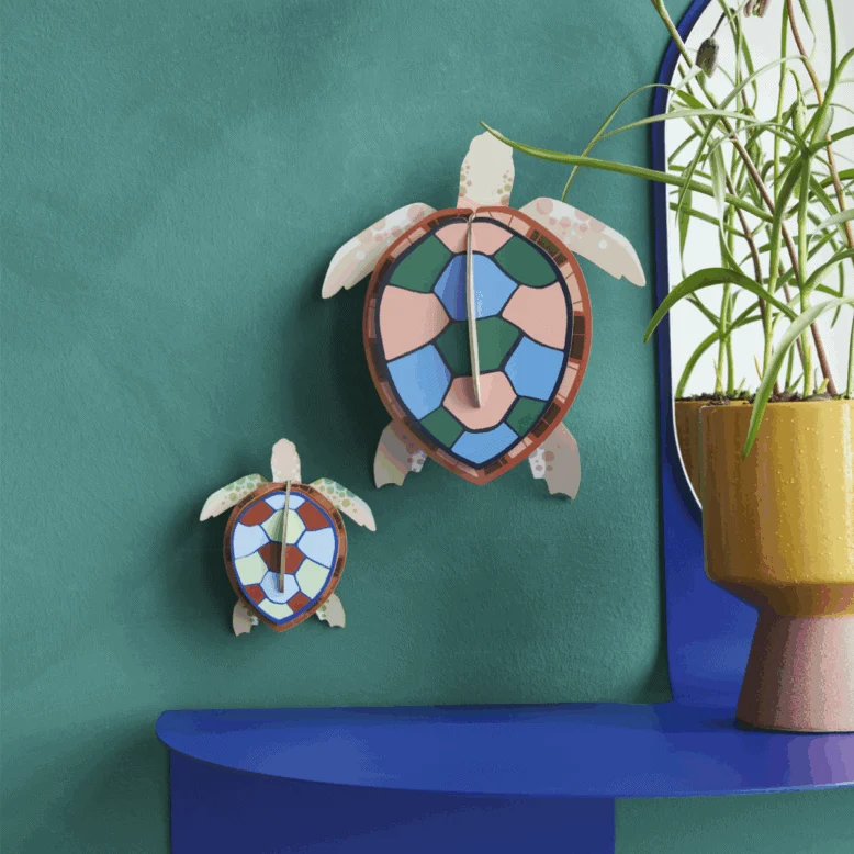 Wanddeko studio ROOF “Sea Turtles” | Meeresschildkröten-Deko aus Karton