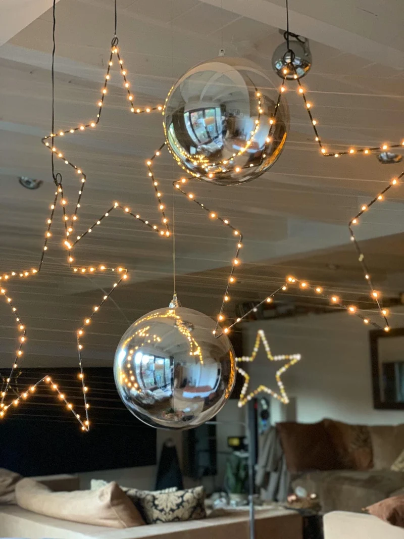 Leucht Stern in schwarz mit 60 LED Lichtern