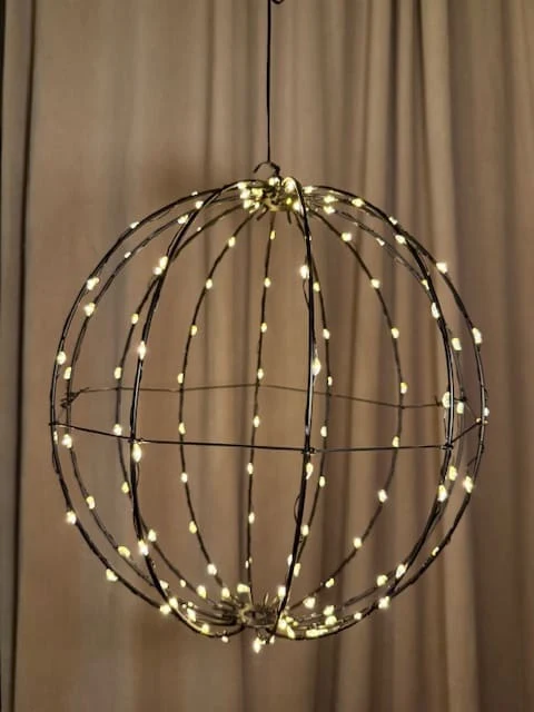 3D Kugel in schwarz 120 Lichter mit Batteriefunktion