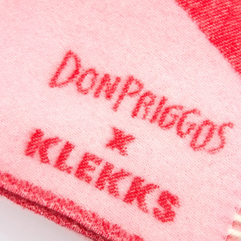 Klekks × donpriggos No. 33 Wolldecke