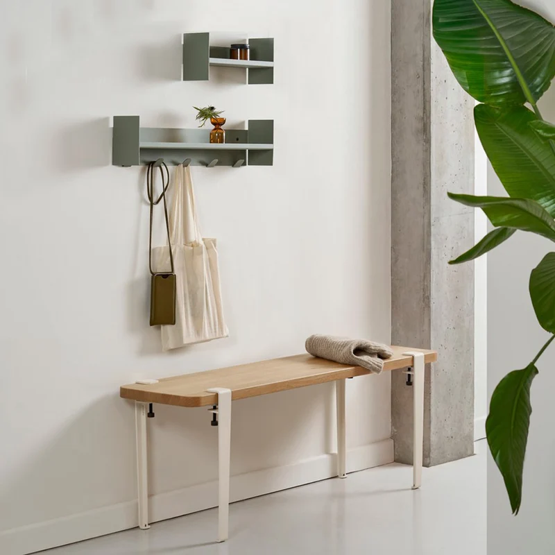 PLI Slim Wandregal mit Garderobe
