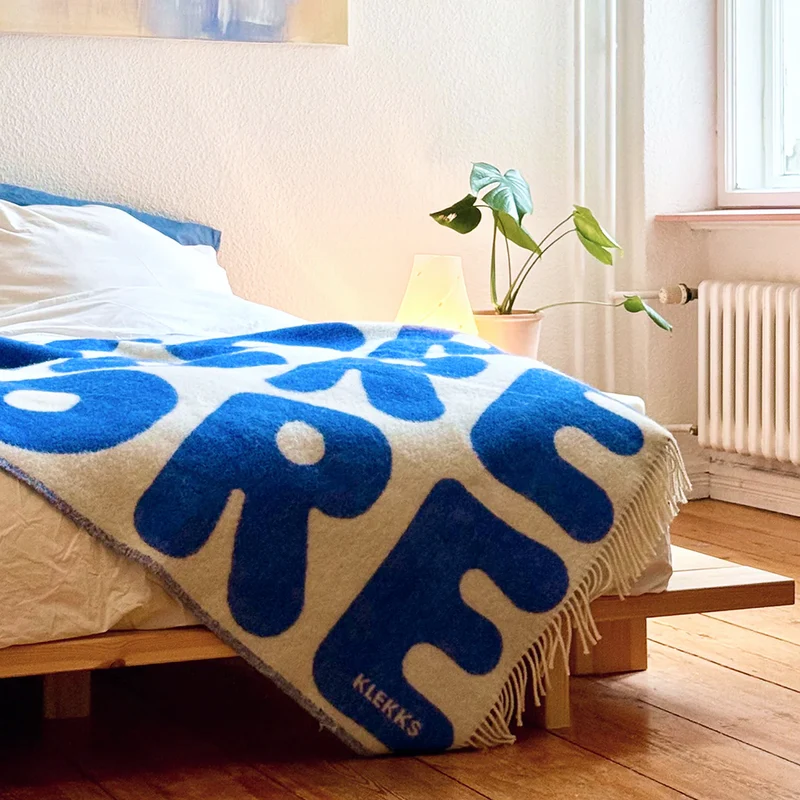 Klekks No. 11 Amore Blue Wolldecke