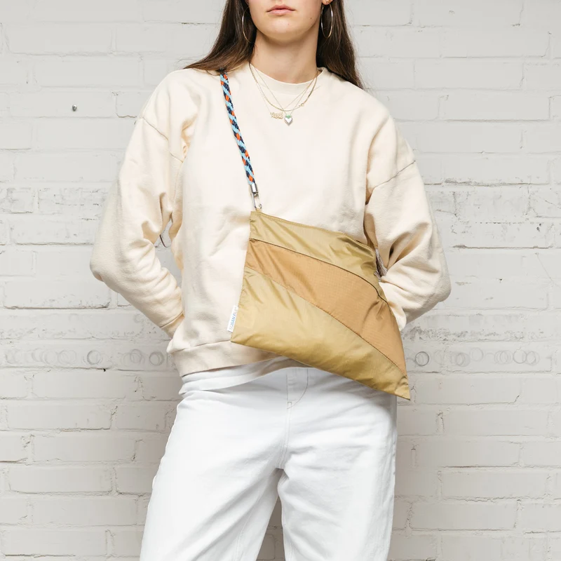 The New Pouch L Moss & Camel